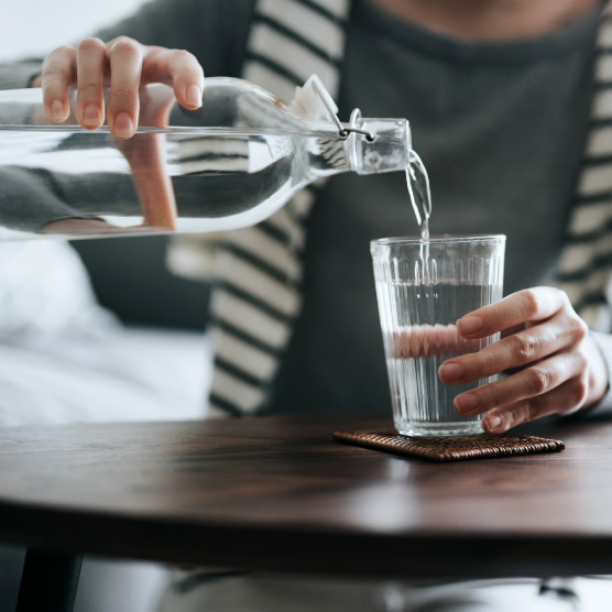 La importancia de los líquidos y electrólitos para la ola de calor